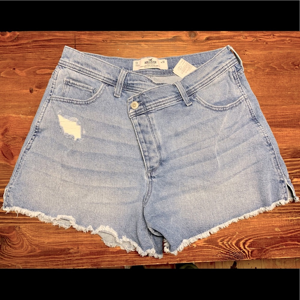 Hollister curvy high waisted vintage shorts